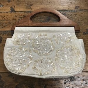 Embroidered handbag clutch